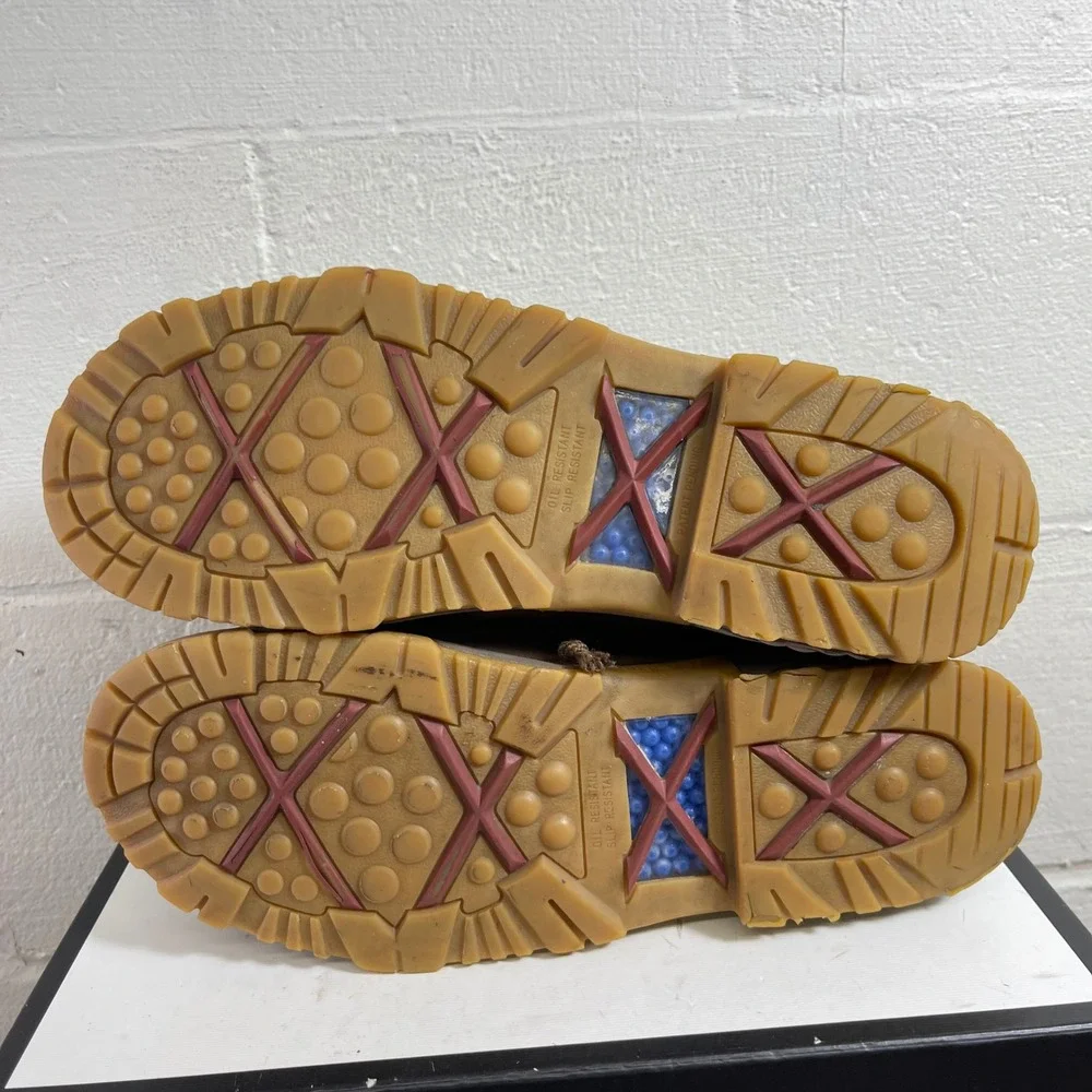 TWISTED X‎ 6